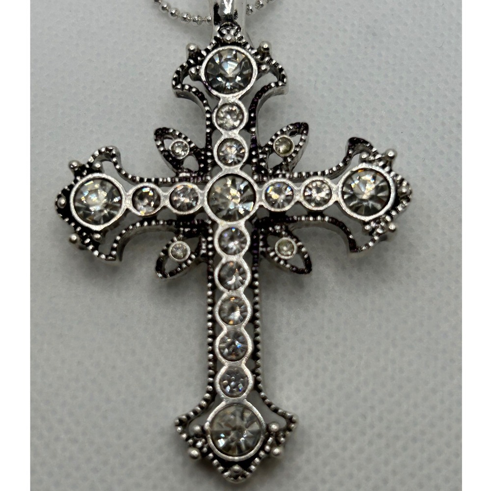 Silver Tone Rhinestone Cross Pendant Necklace‎ Gothic Christian Pendant Necklace